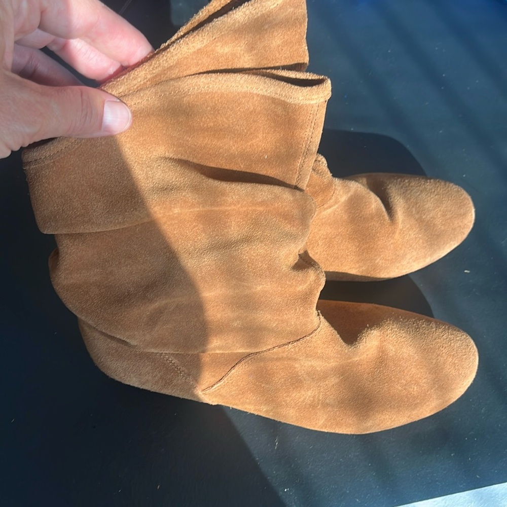 Brown suede ankle booties 5.5